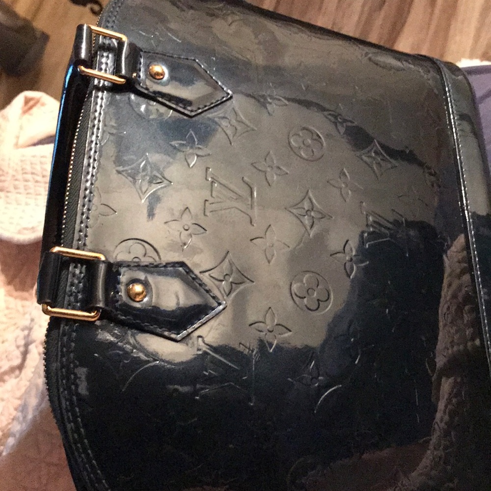 Louis Vuitton purse